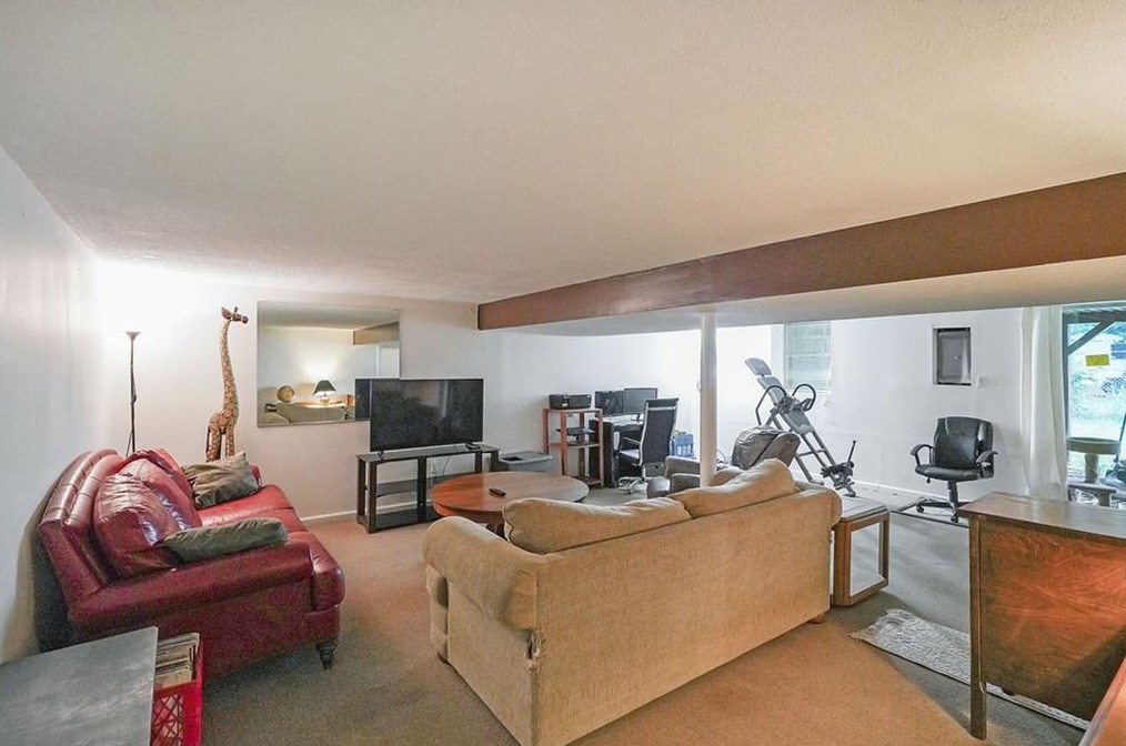 571 Norton Cir, Smyrna GA  30082-2123 exterior