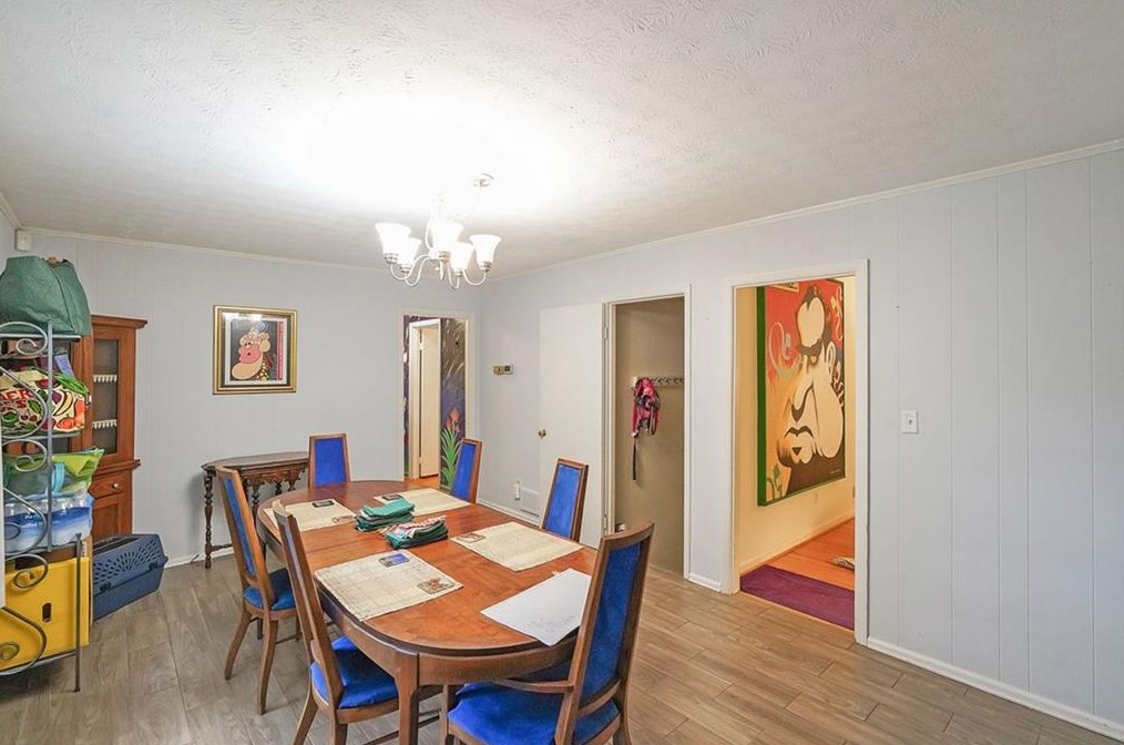 571 Norton Cir, Smyrna GA  30082-2123 exterior