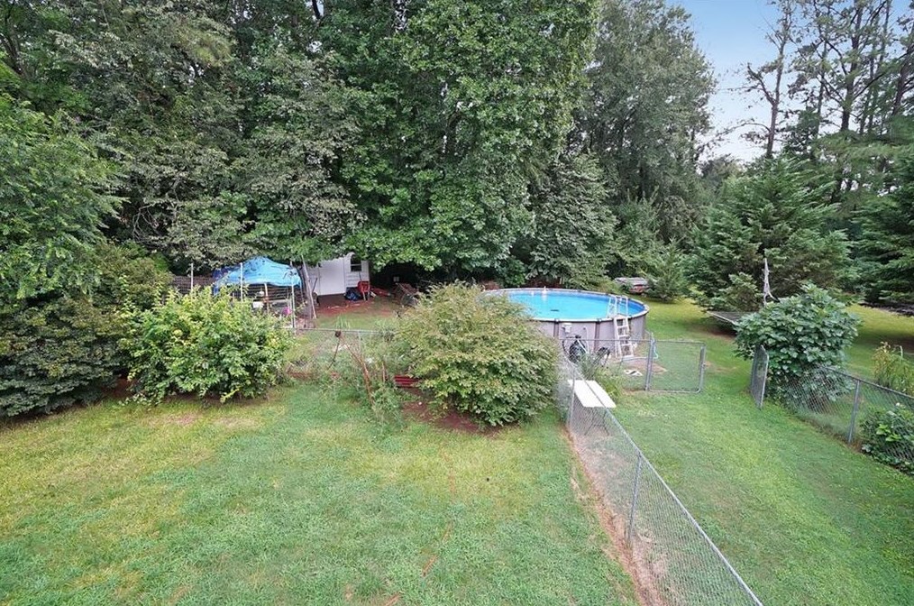 571 Norton Cir, Smyrna GA  30082-2123 exterior