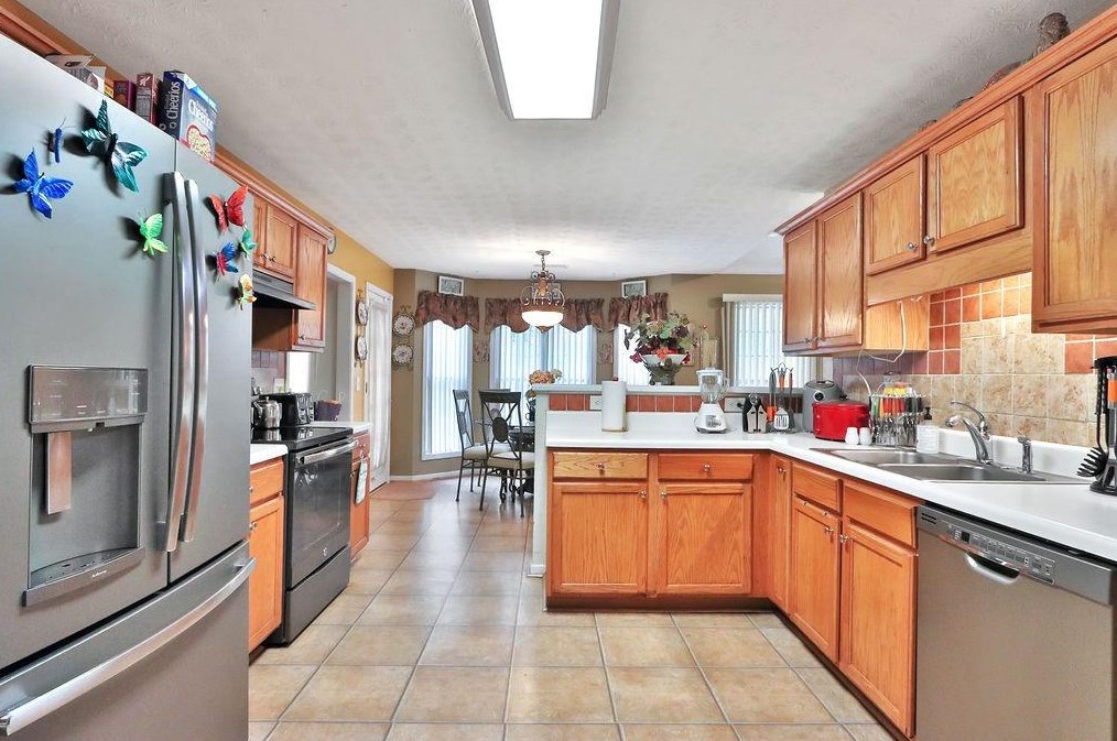 3671 Waldrop Farms Dr, Decatur GA 30034-7305 exterior