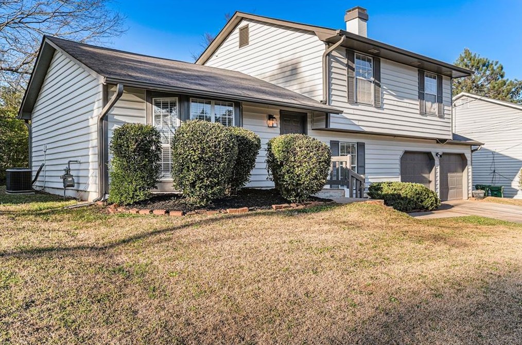 6174 Raleigh Oaks Ct, Lithonia, GA 30058