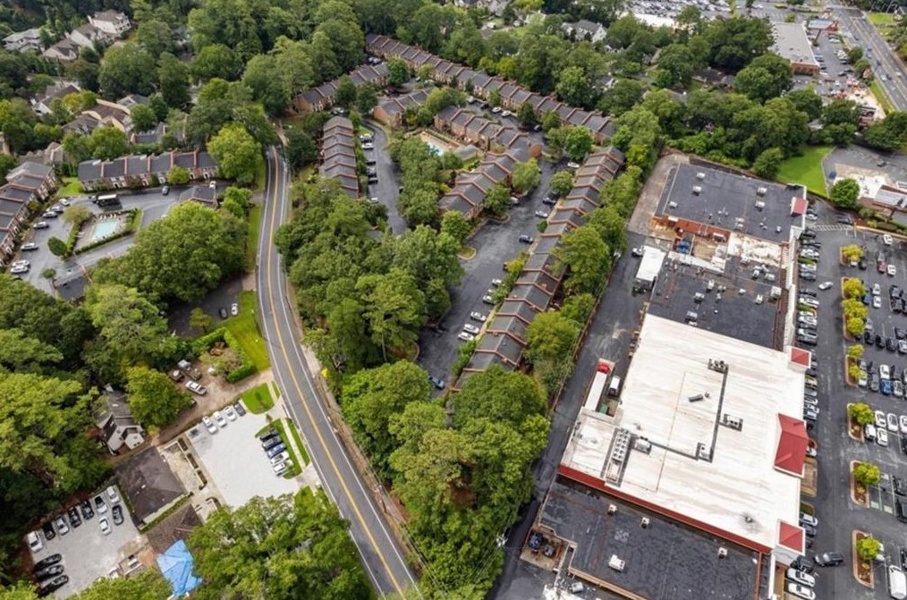 4620 Wieuca Rd, Atlanta GA  30342-3332 exterior