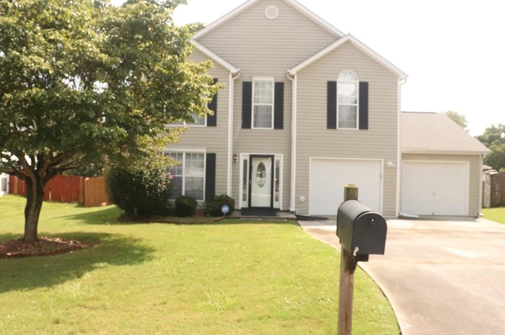 9554 Rollinghills Dr, Jonesboro, GA 30238-4106