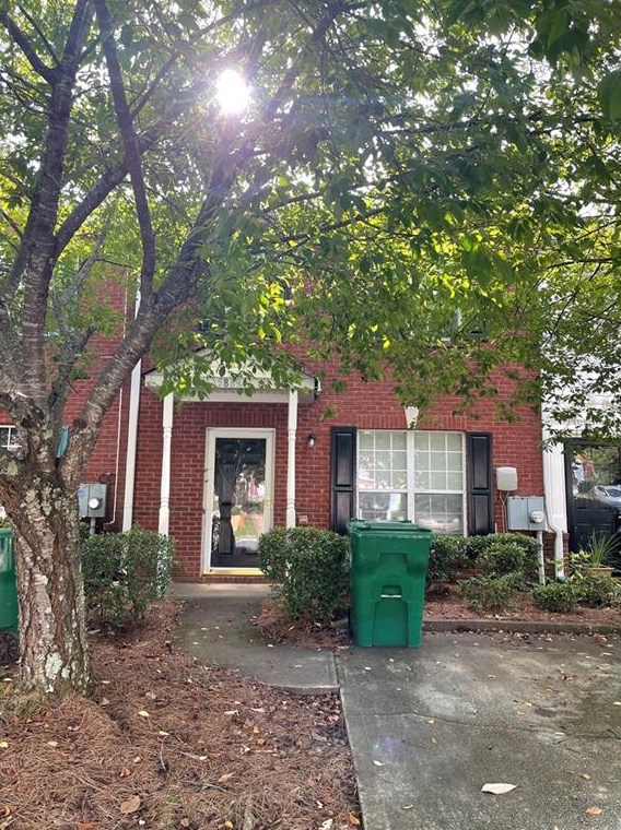 5869 Strathmoor Manor Cir, Lithonia, GA 30058