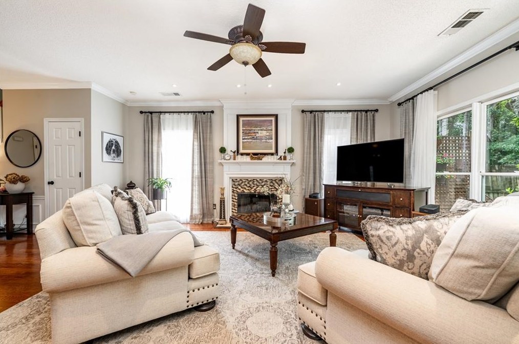 9995 Barston Ct, Alpharetta, GA 30022-8568