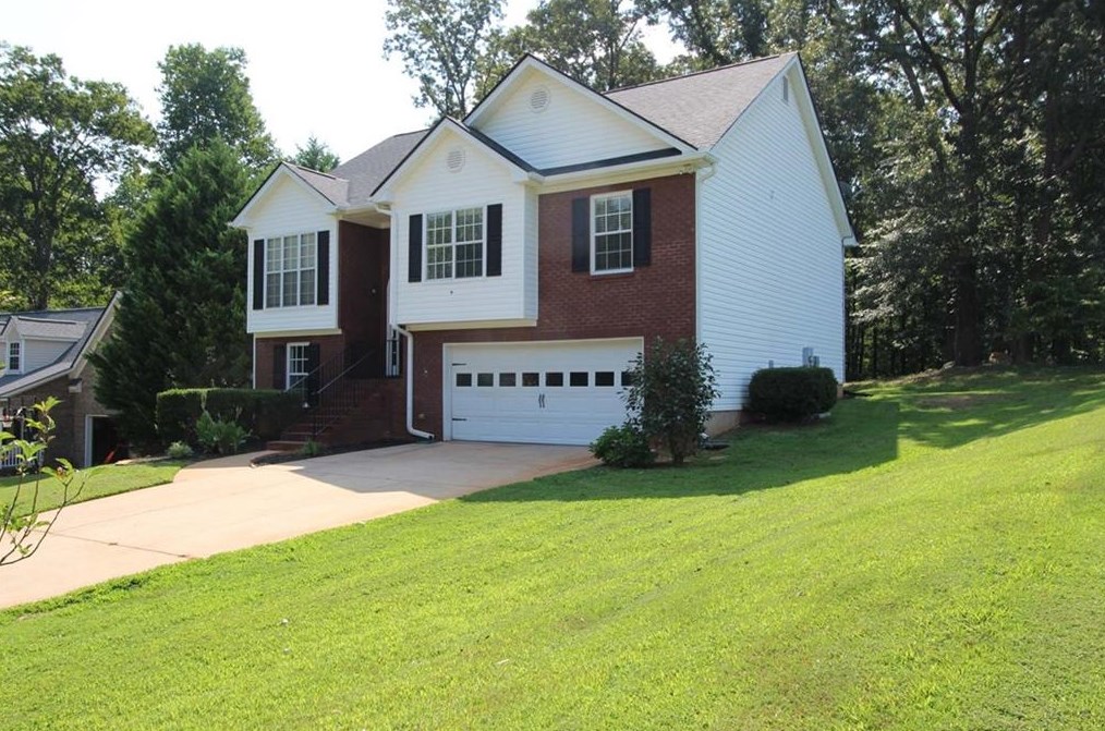 809 Lazy Ln, Winder, GA 30680-2772