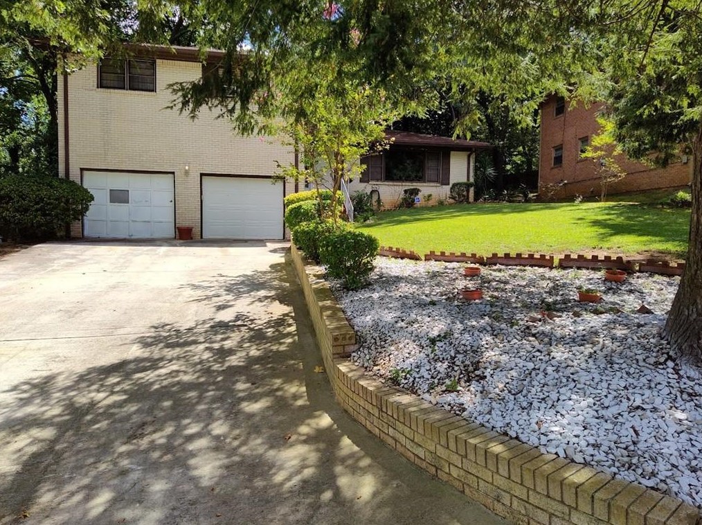 2692 Whites Mill Ct, Decatur, GA 30034-1062