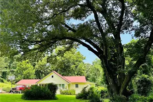 2582 White Sulphur Rd, Gainesville, GA 30501 - Photo 2