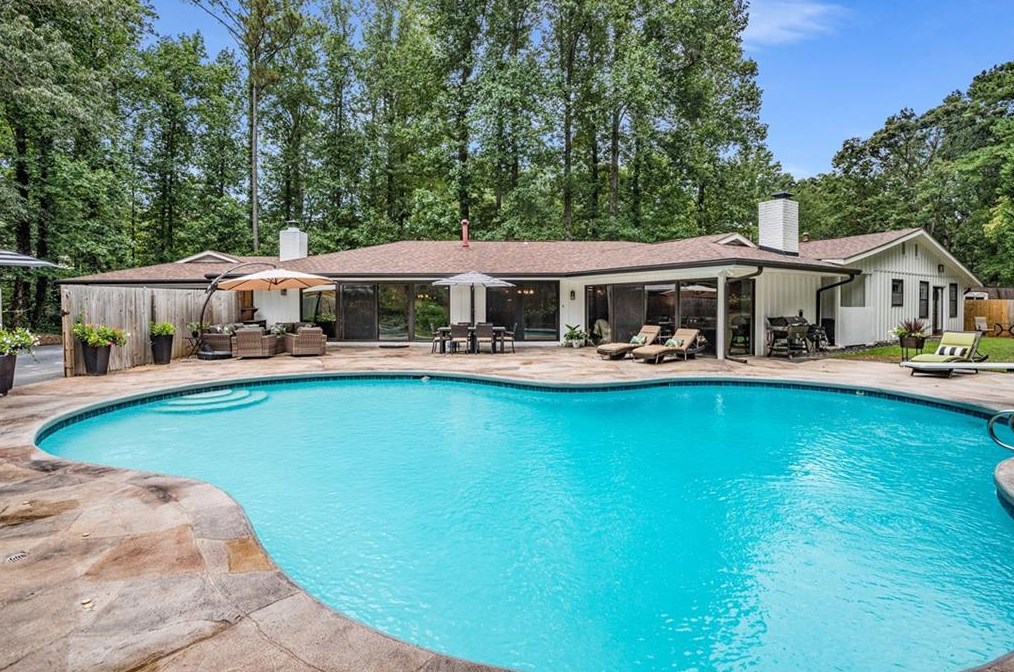 400 Spalding Cir, Atlanta, GA 30328-2611