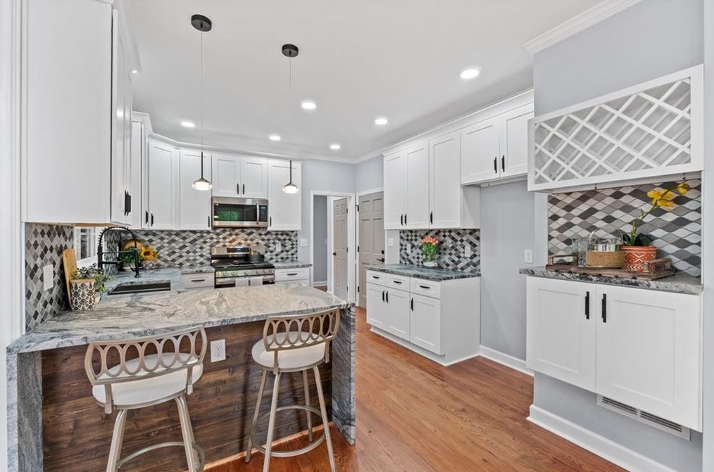 12375 Crabapple Chase Dr, Alpharetta GA 30004-6313 exterior