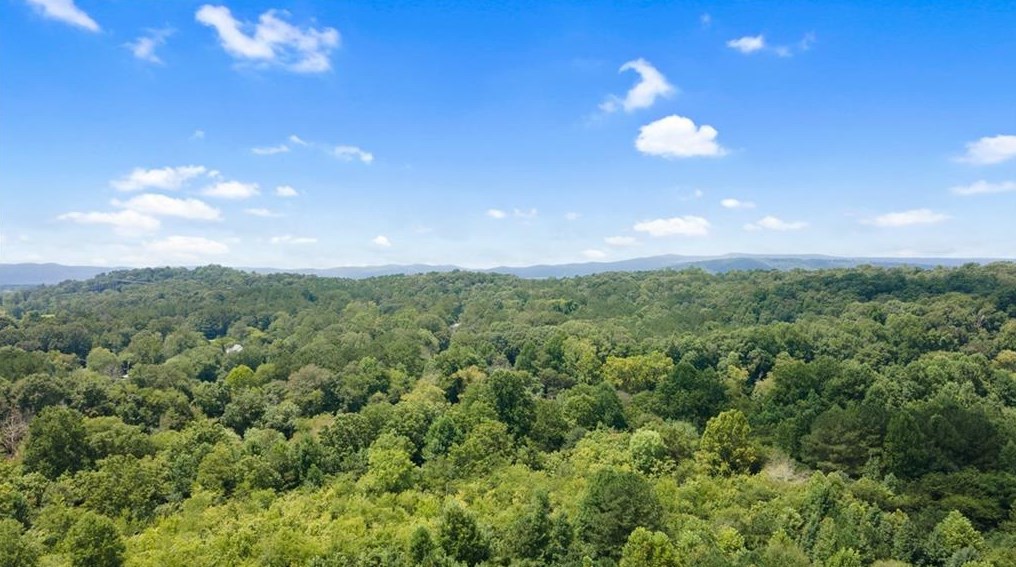 753 Riverside Dr, Calhoun GA 30701-5415 exterior