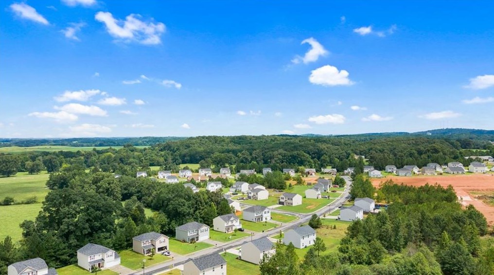 753 Riverside Dr, Calhoun GA 30701-5415 exterior