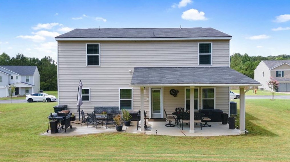 753 Riverside Dr, Calhoun GA 30701-5415 exterior