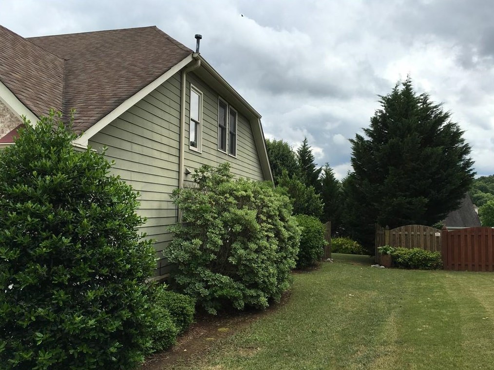 7910 Sleepy Lagoon Way, Flowery Branch, GA 30542