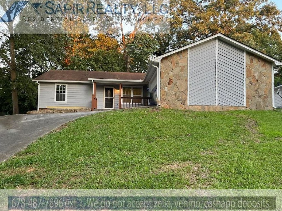 1181 Mannbrook Dr, Stone Mountain, GA 30083