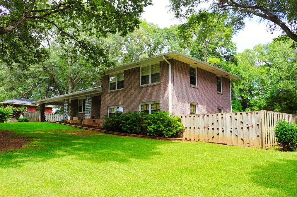 8374 Hilltop Rd, Jonesboro, GA 30236-3718