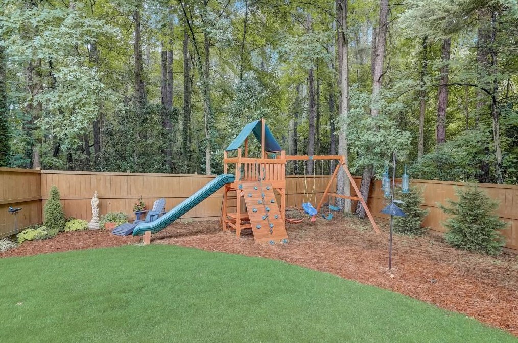 1950 Northbrooke Ln, Atlanta GA exterior