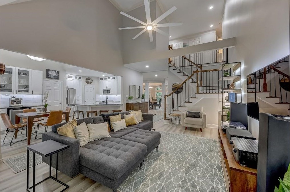 1950 Northbrooke Ln, Atlanta GA exterior