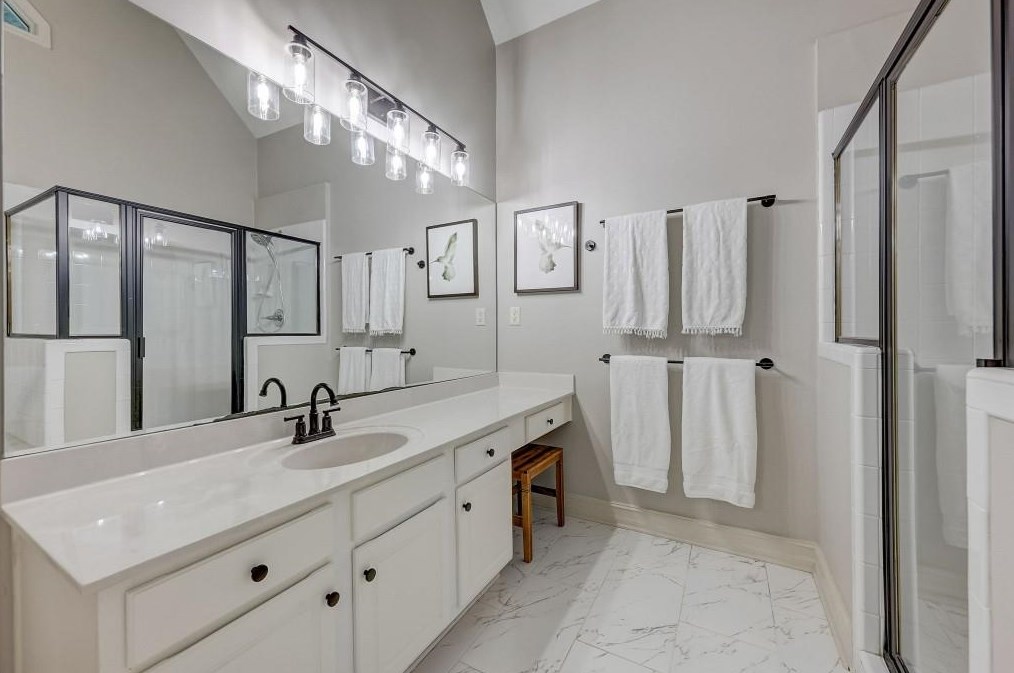 1950 Northbrooke Ln, Atlanta GA exterior