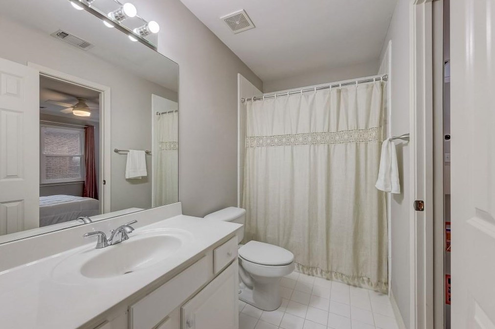 1950 Northbrooke Ln, Atlanta GA exterior