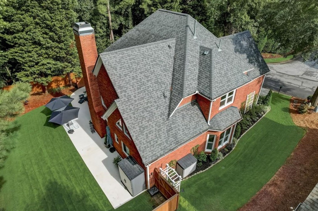 1950 Northbrooke Ln, Atlanta GA exterior