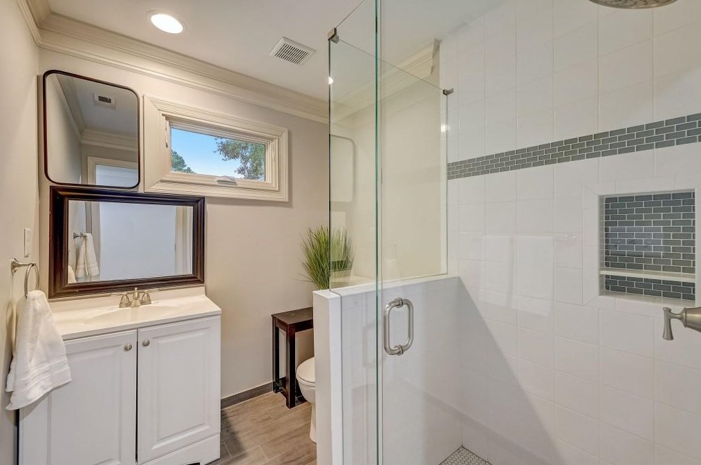 1950 Northbrooke Ln, Atlanta GA exterior