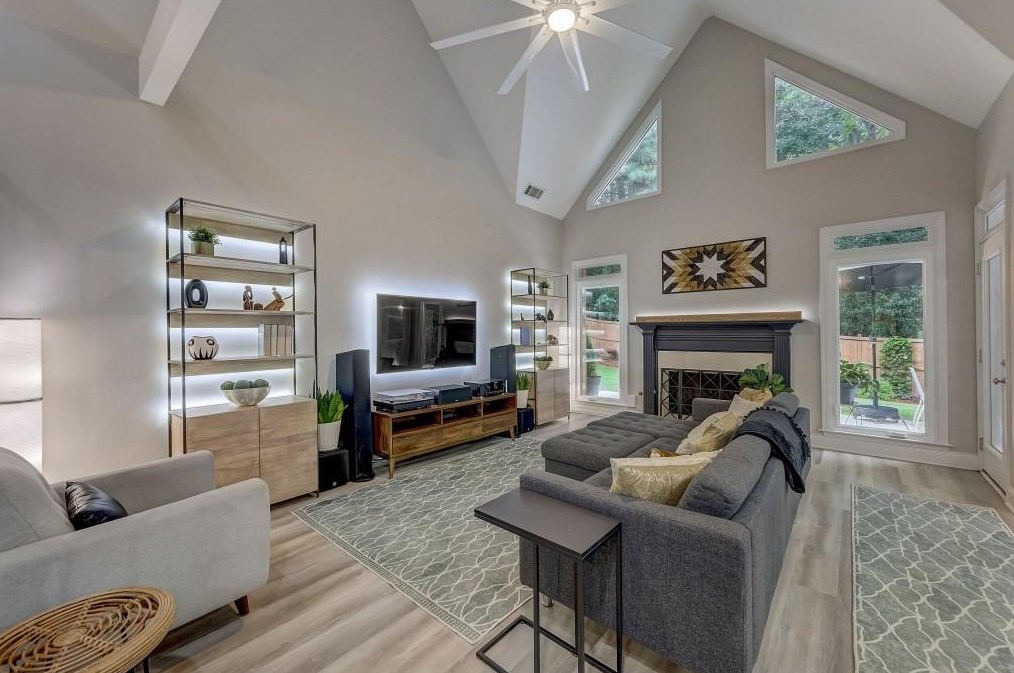 1950 Northbrooke Ln, Atlanta GA exterior