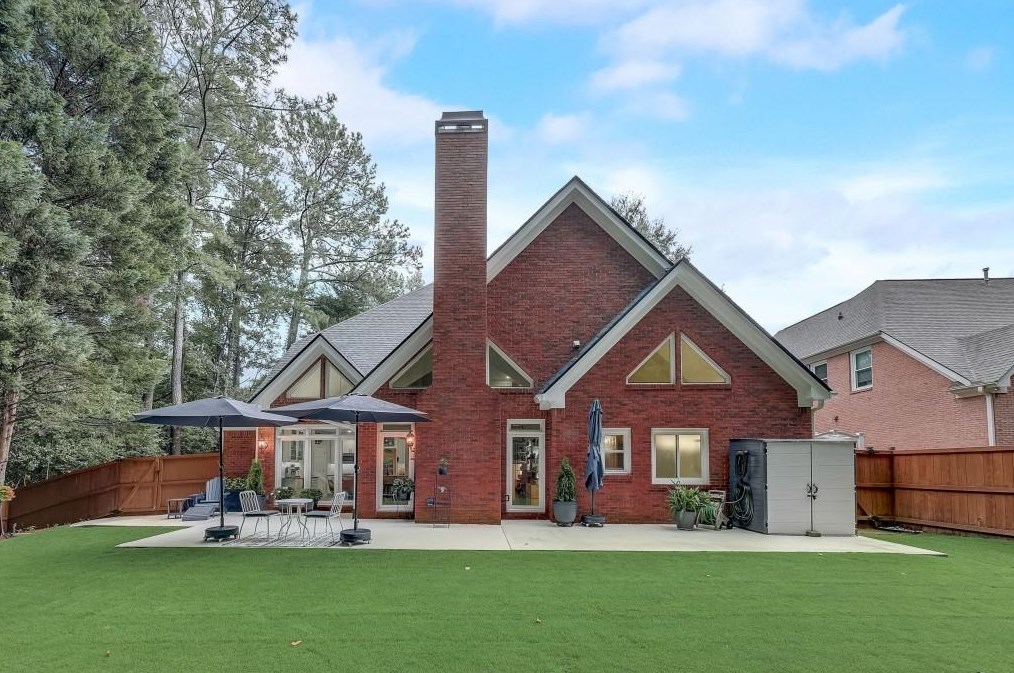 1950 Northbrooke Ln, Atlanta GA exterior