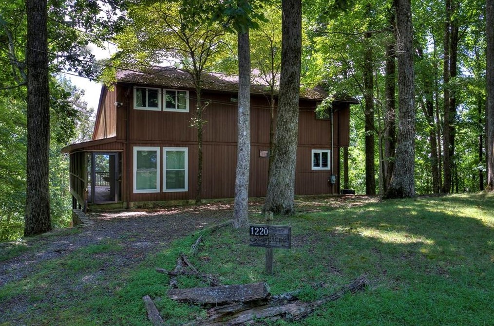 1220 Walnut Ridge, Ellijay, GA 30536