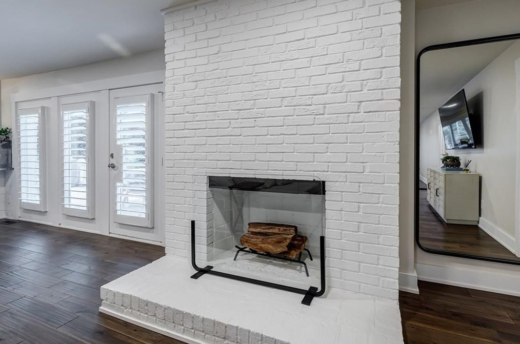 3306 Pine Meadow Rd, Atlanta GA  30327-2220 exterior
