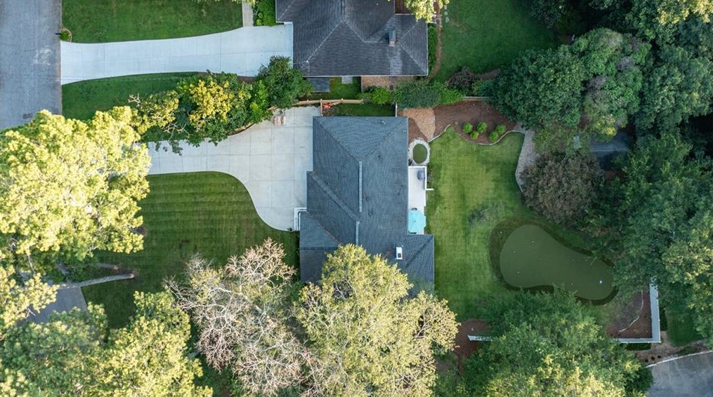 3306 Pine Meadow Rd, Atlanta GA  30327-2220 exterior