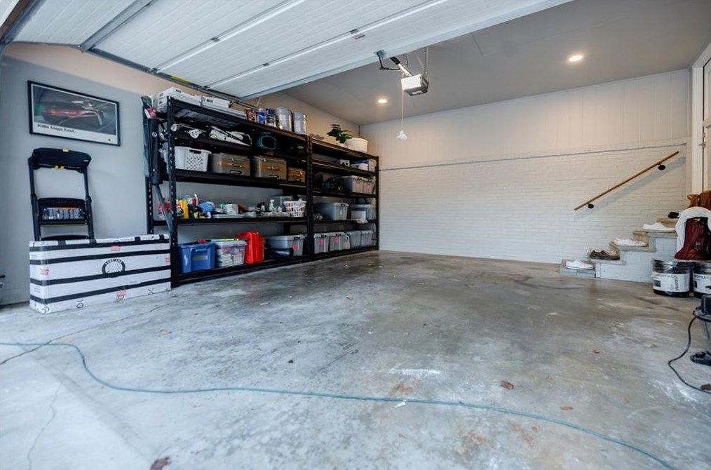 3306 Pine Meadow Rd, Atlanta GA  30327-2220 exterior
