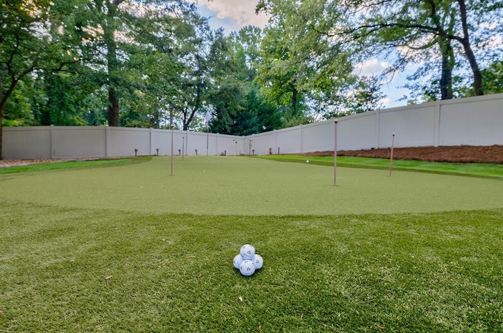 3306 Pine Meadow Rd, Atlanta GA  30327-2220 exterior