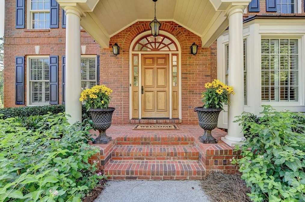 9530 Stoney Ridge Ln, Alpharetta, GA 30022-7803