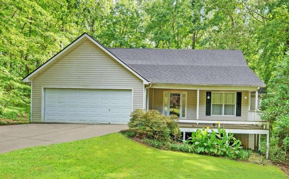 112 Hickory Ln, Ball Ground, GA 30107