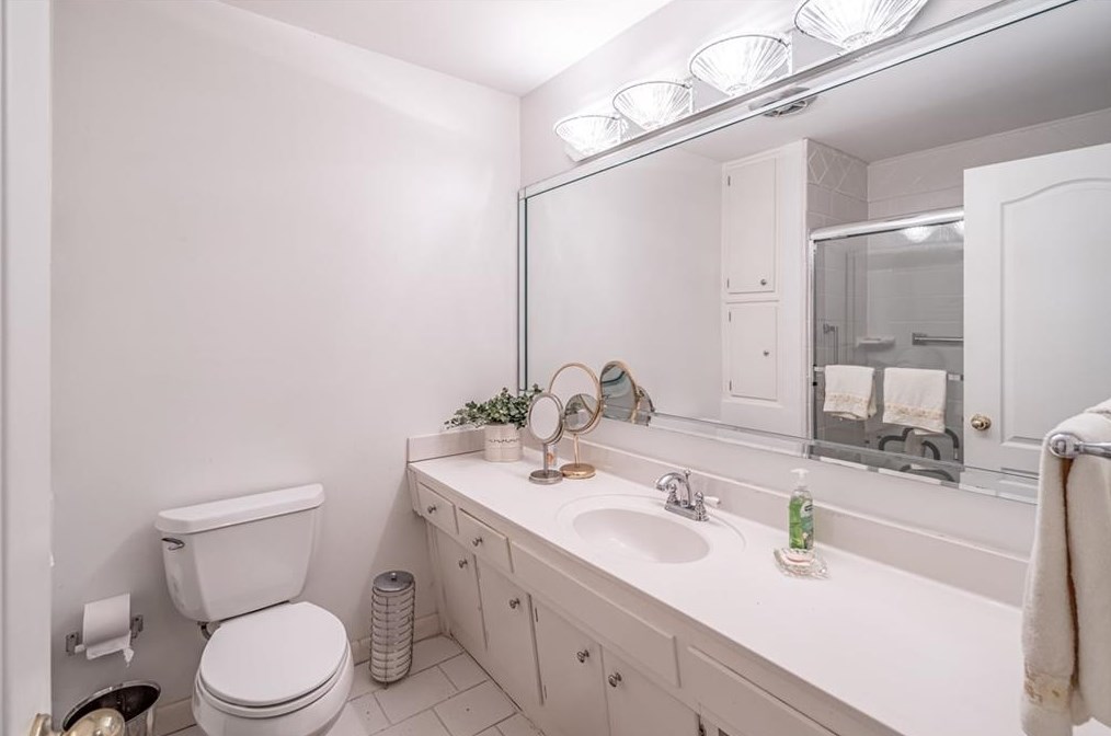 1818 Ramble Ct, Decatur GA  30033-1117 exterior