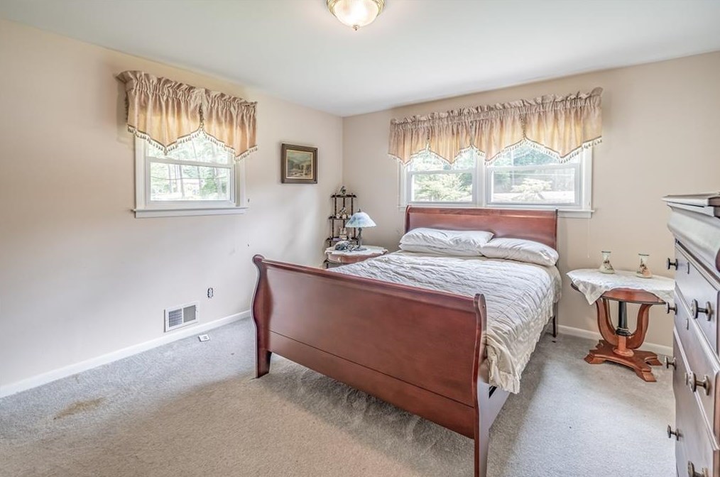 1818 Ramble Ct, Decatur GA  30033-1117 exterior