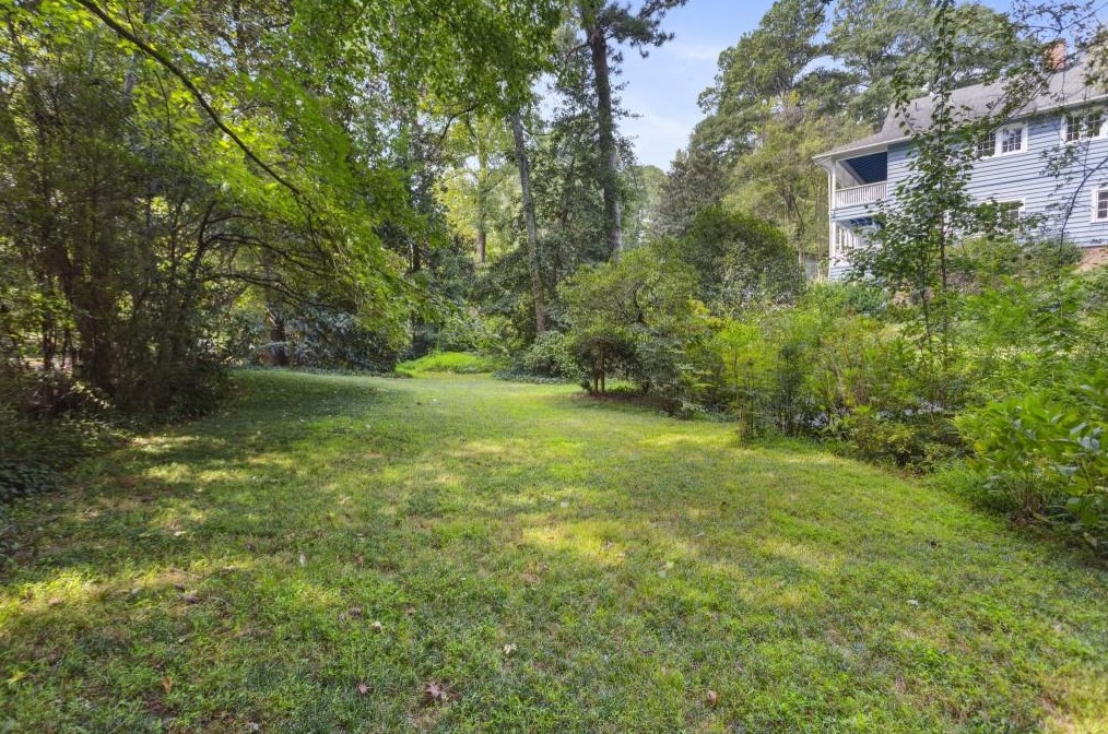 101 Peachtree Way, Atlanta GA 30305-3711 exterior