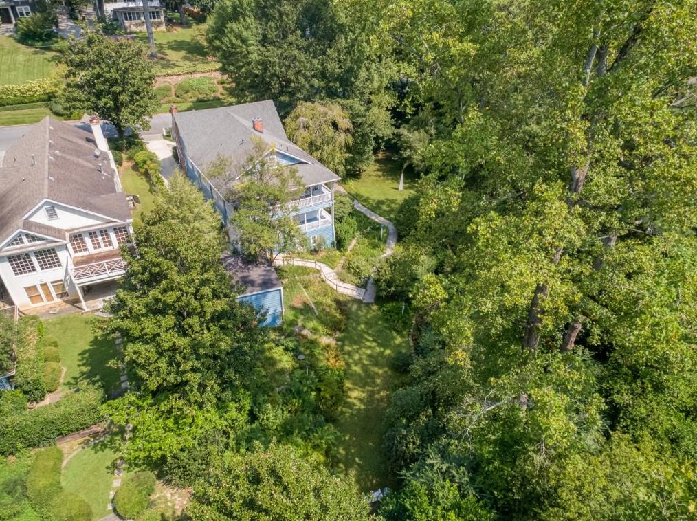 101 Peachtree Way, Atlanta GA 30305-3711 exterior