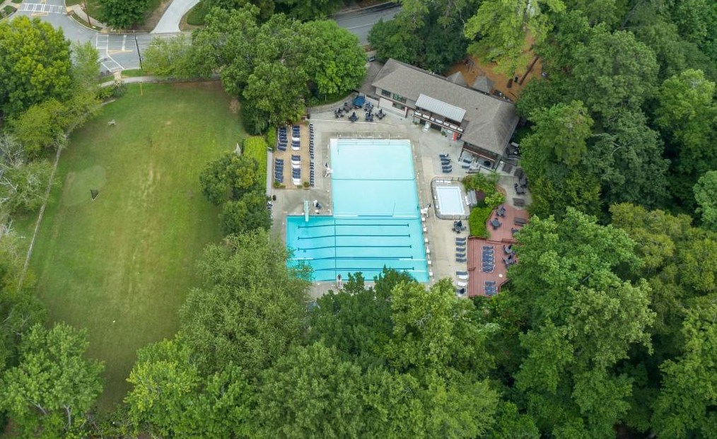 101 Peachtree Way, Atlanta GA 30305-3711 exterior