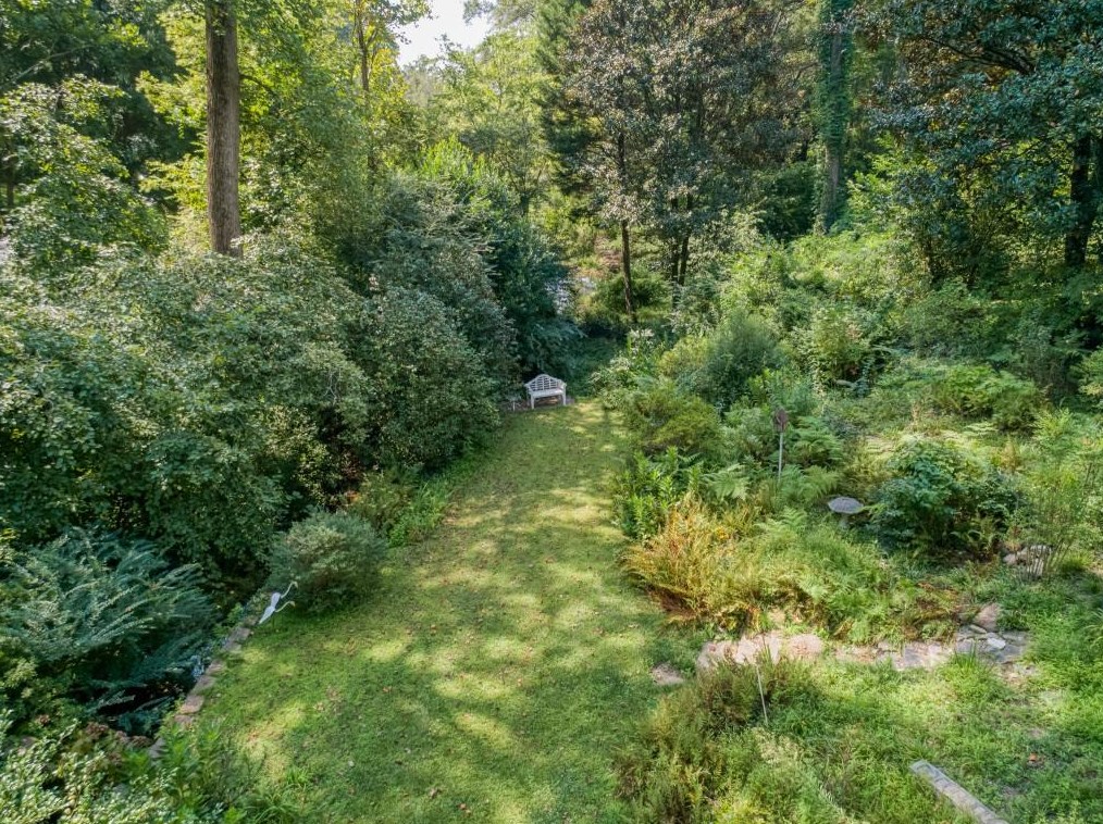 101 Peachtree Way, Atlanta GA 30305-3711 exterior