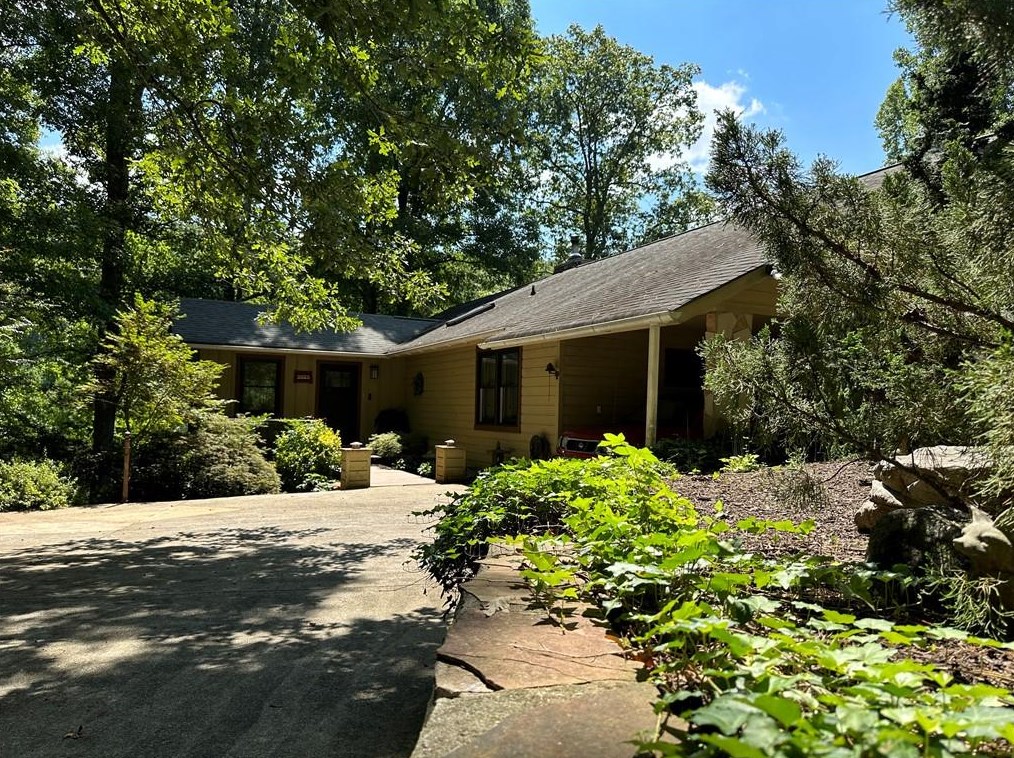 3885 Chapel Hill Farms Ct, Douglasville, GA 30135-5038