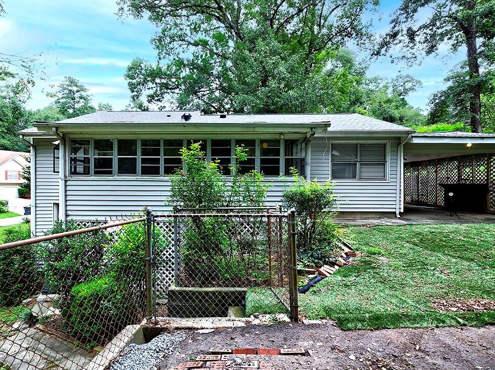 4970 Fairmont Rd, Smyrna GA  30082-5107 exterior