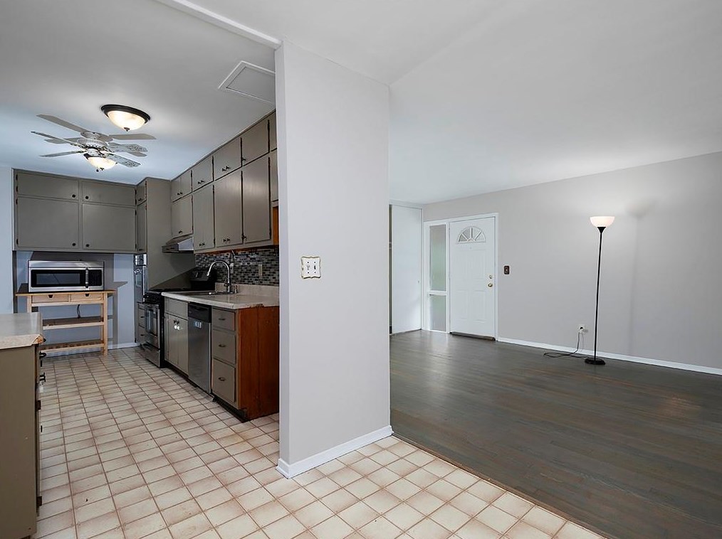 4970 Fairmont Rd, Smyrna GA  30082-5107 exterior