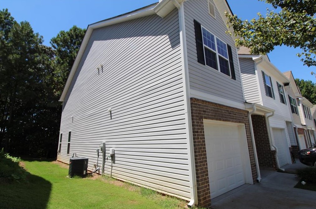 4751 Beacon Ridge Ln, Flowery Branch, GA 30542-3379