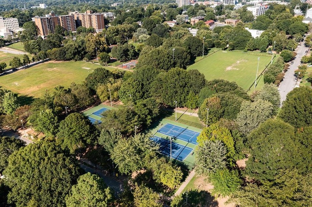 240 Renaissance Pkwy, Atlanta GA  30308-2340 exterior