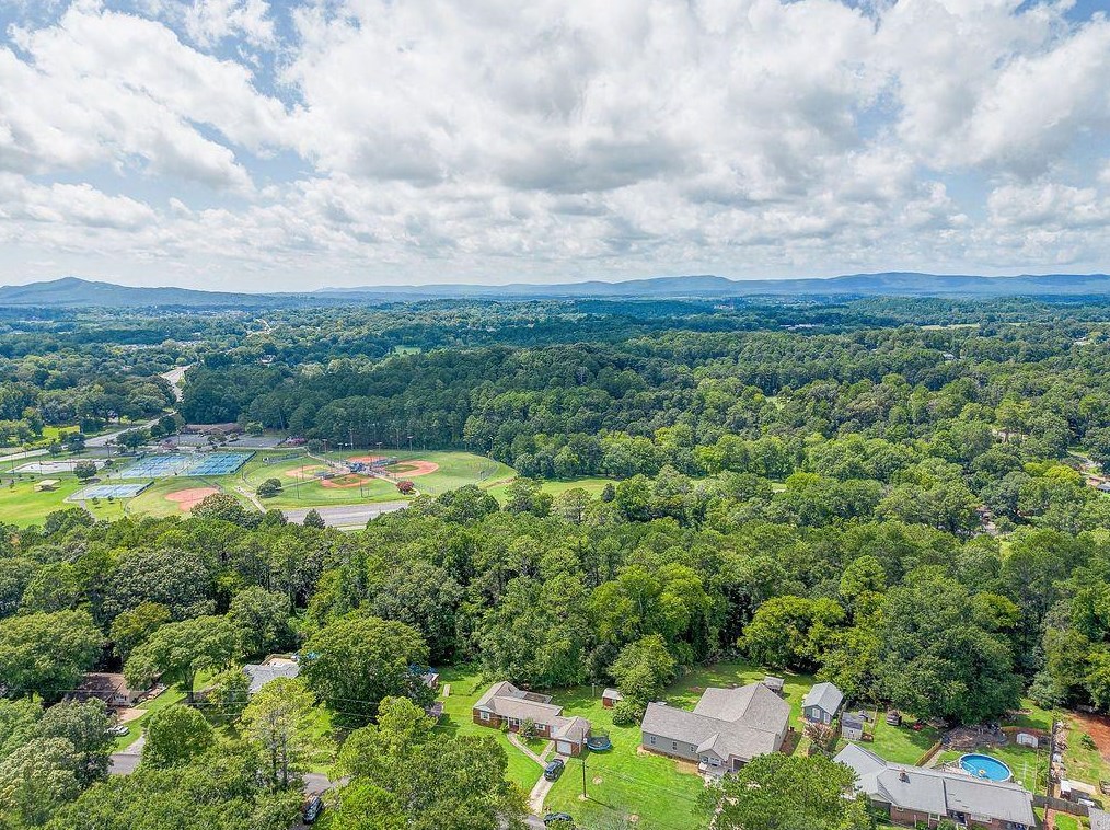 17 Lady Marian Dr Ne, Rome, GA 30161