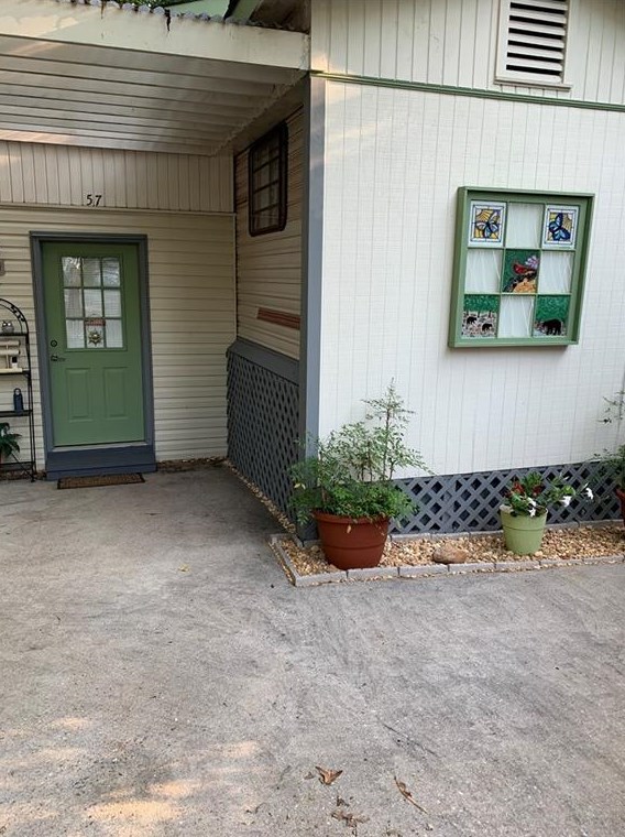 57 Candy Land Dr, Cleveland, GA 30528