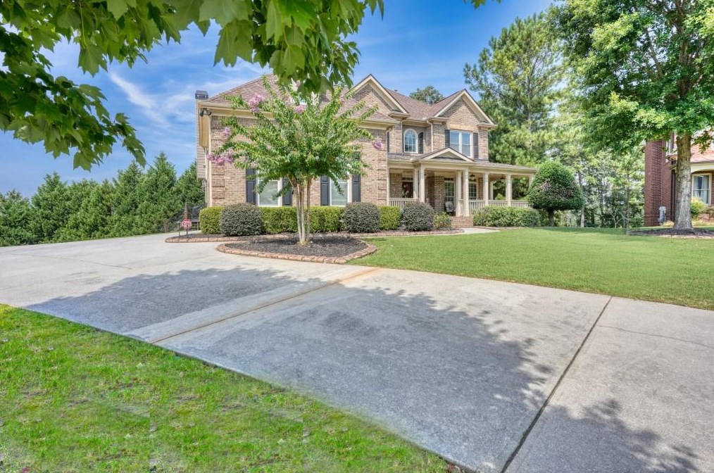 1620 Riverpark Dr, Dacula, GA 30019-7611
