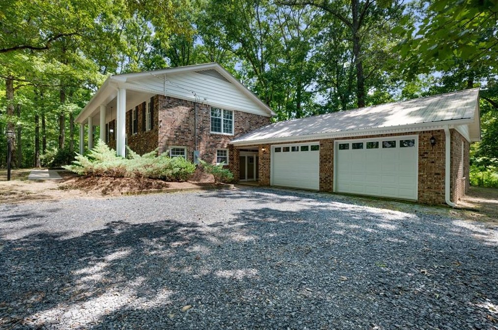 608 N Henderson Bend Rd Nw, Calhoun, GA 30701